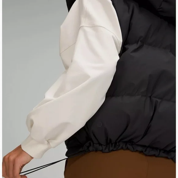 Lululemon Wunder Puff 600-Down-Fill Cropped Black Vest - Picture 3 of 13